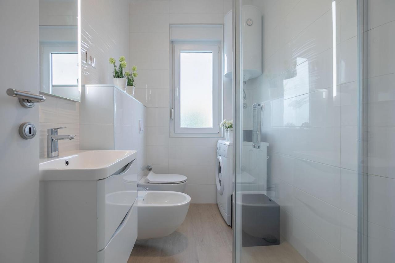Premium 100M2 Sea View Apartment Ližnjan Dış mekan fotoğraf